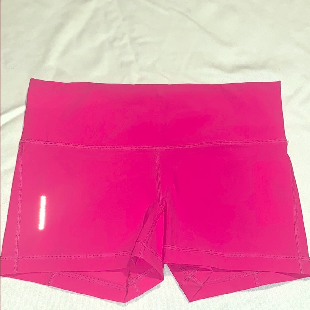 NWT-Graced by Grit/Hylete 4” Booty Shorts